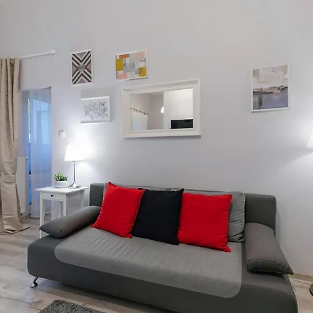Triapart Chmielna Park 4 Апартаменты *